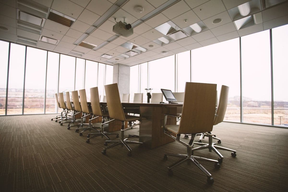 Summit Meeting Table